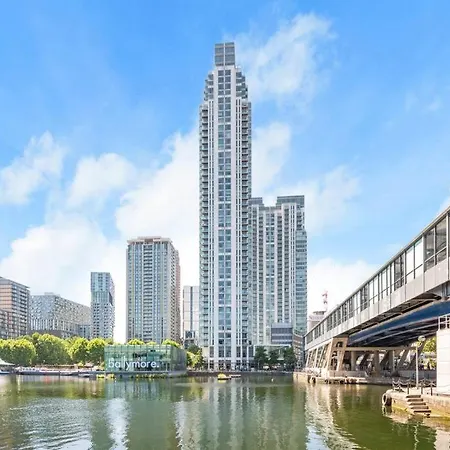 Skyview Waterside Luxury Apartment *