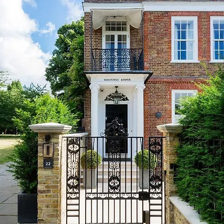Holiday home Veeve - Pears And Graces London