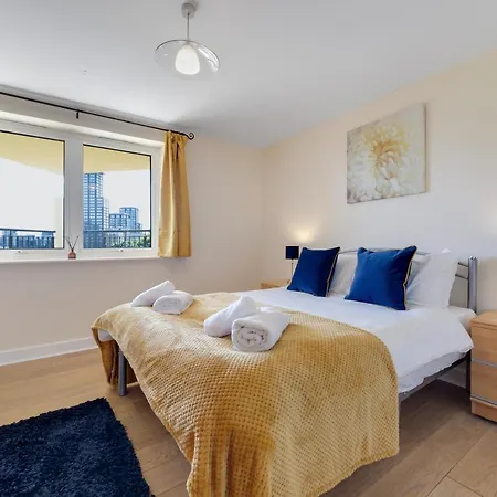 Flourish - Constant Court - Canary Wharf * London