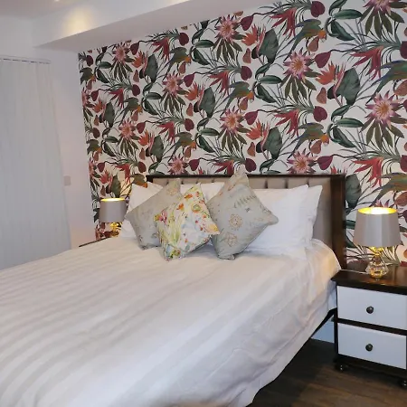 Apartment 64 Avonmore Olympia Kensington Boutique