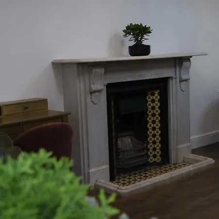 64 Avonmore Olympia Kensington Boutique