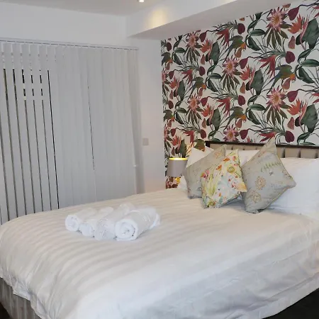 64 Avonmore Olympia Kensington Boutique