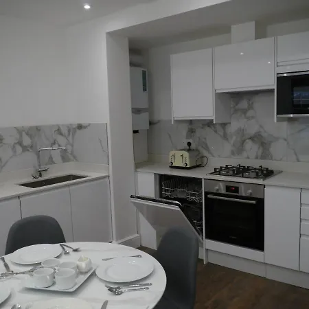 Apartment 64 Avonmore Olympia Kensington Boutique
