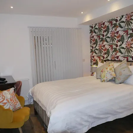 64 Avonmore Olympia Kensington Boutique London