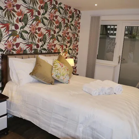 64 Avonmore Olympia Kensington Boutique Apartament *