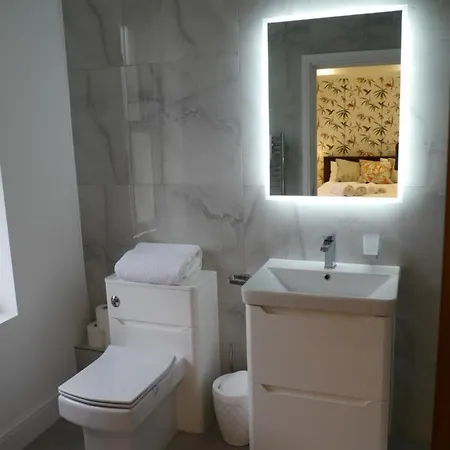 64 Avonmore Olympia Kensington Boutique Apartament *