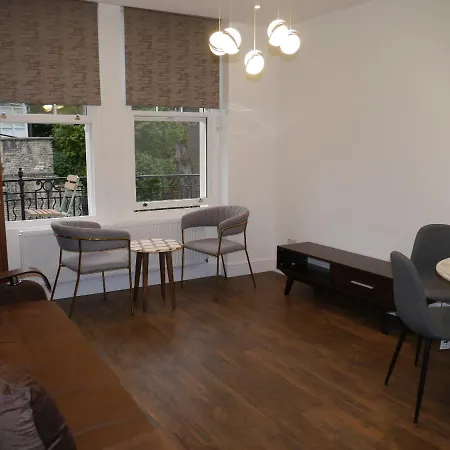 64 Avonmore Olympia Kensington Boutique Londyn