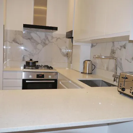 64 Avonmore Olympia Kensington Boutique *
