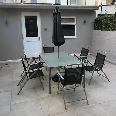 Great 4 Bedroom In Tooting * London