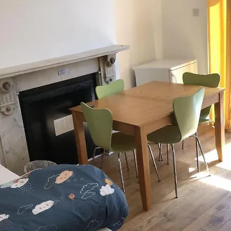Burney Tomar House Homestay Croydon