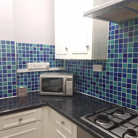 Beautiful 2 Bedroom Flat In Frampton Street * London