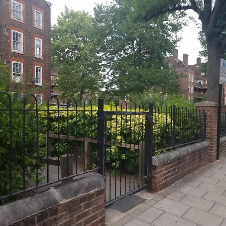 Beautiful 2 Bedroom Flat In Frampton Street Apartment London