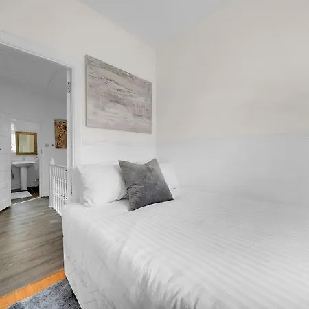 Large Modern 3 Bedroom House West Norwood Crystal Palace Gipsy Hill