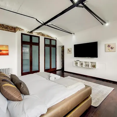 The Lyall Exclusive Apartment London