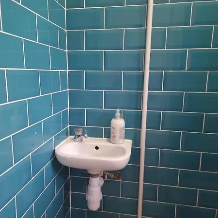 Beautiful 2 Bedroom Flat In Frampton Street Apartment London