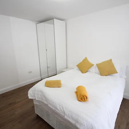 Apartment The Heathrow House