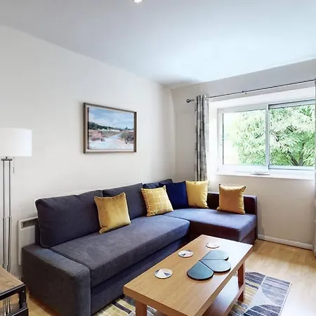 Lovely 1 Bedroom Flat In Wimbledon * Londýn