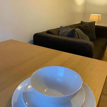 Modern Deluxe Camberwell Denmark Apartment *