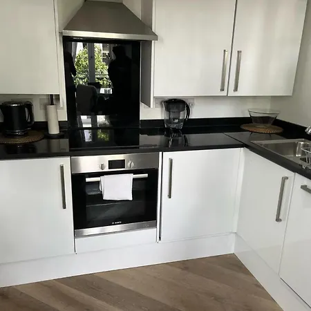 2-4 Bedroom 2 Roof Terraces Prime Notting Hill *