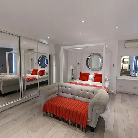 Twenty Nevern Square Londra