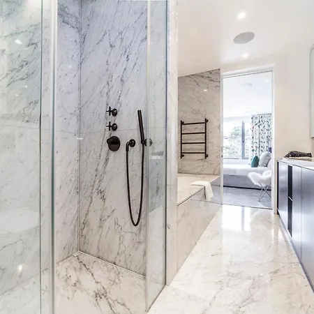 Luxury 3 Bedroom House With Garden Next To Battersea Park Holiday home