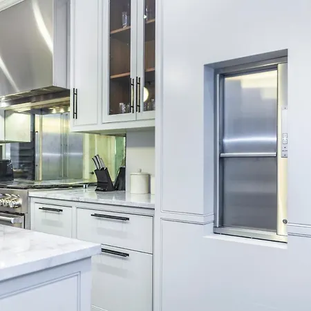 Luxury 3 Bedroom House With Garden Next To Battersea Park * London