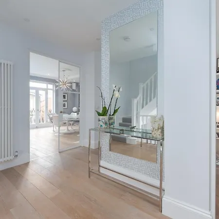 Apartment Stunning Maida Vale Near Regents Canal By Underthedoormat London