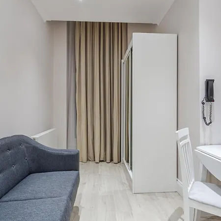 Guilford Street Apartment