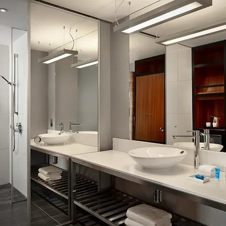 Aloft Excel 4*