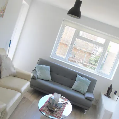 Apartment Modern 2-bedroom Flat Near Chelsea *