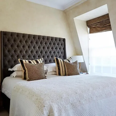 Apartment 9 Hertford Street