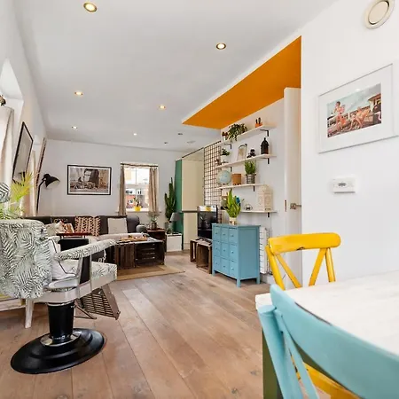 Apartment Guestready - Artsy Penthouse In Heart Of The