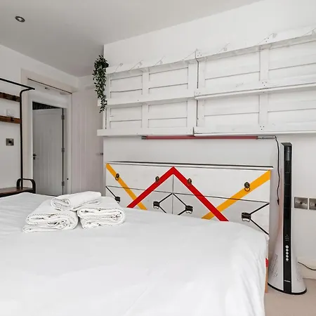 Apartment Guestready - Artsy Penthouse In Heart Of The *