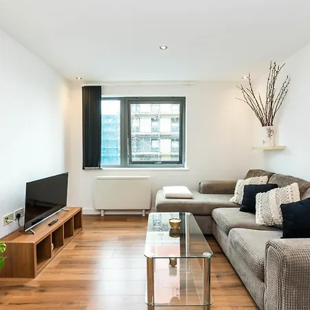 Fast Internet One Bedroom In Greater London, Id Required Apartment