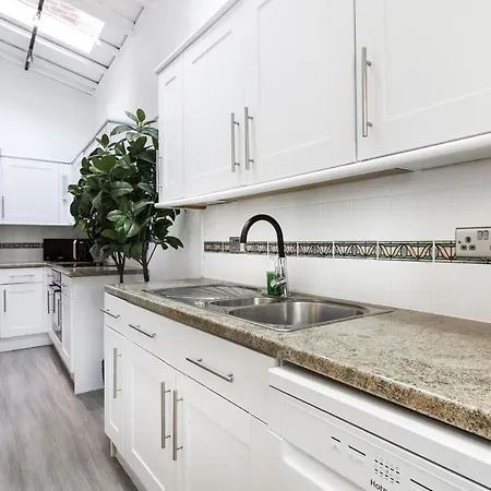 Apartment Two Bedroom In Central With Large Terrace
