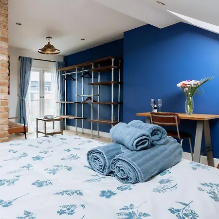 Homestay Luxury And Bright Bedrooms In Queens Park London