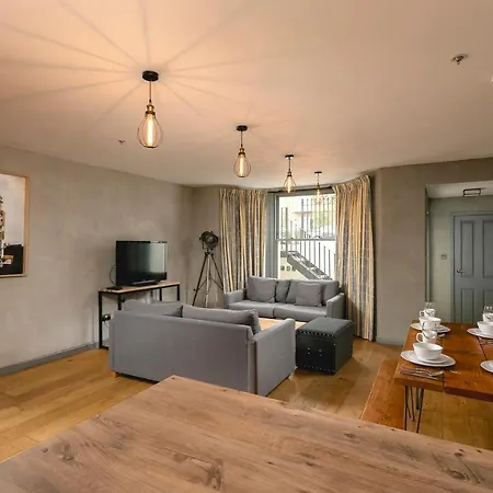 Penthousestays Nr Notting Hill - Luxury 2 Bedroom King Bed - Near Portobello Road Apartment London