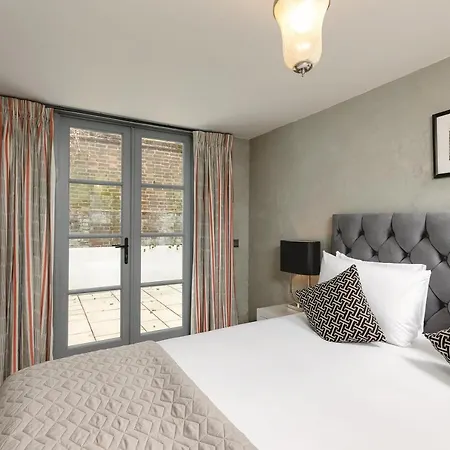 Penthousestays Nr Notting Hill - Luxury 2 Bedroom King Bed - Near Portobello Road Apartment *
