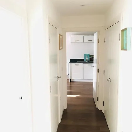 Stylish 2bed2bath Flat Roof Garden View Apartment