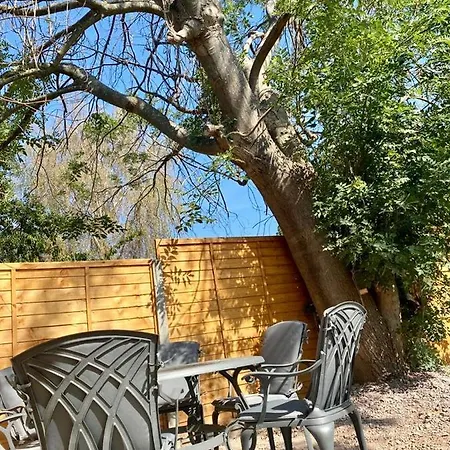 Wembley Luxury Residence- Opulence House Holiday home London