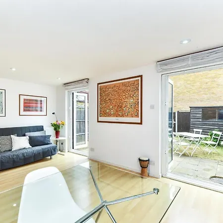 Modern 4 Bedroom Terraced House By The Thames Apartment *