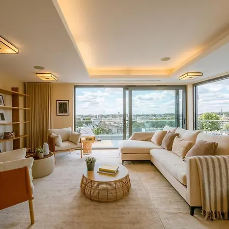 Penthouse. Roof Terrace. Shoreditch. Ac *