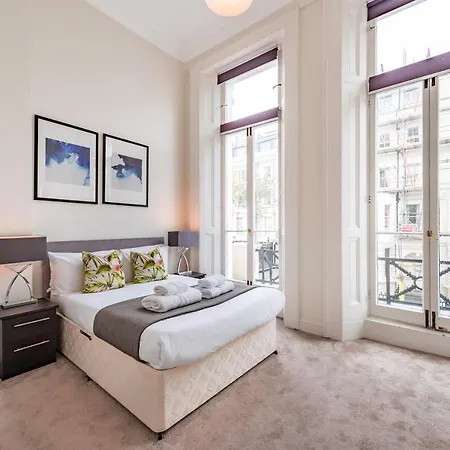 Apartment Somerset Court Kensington London