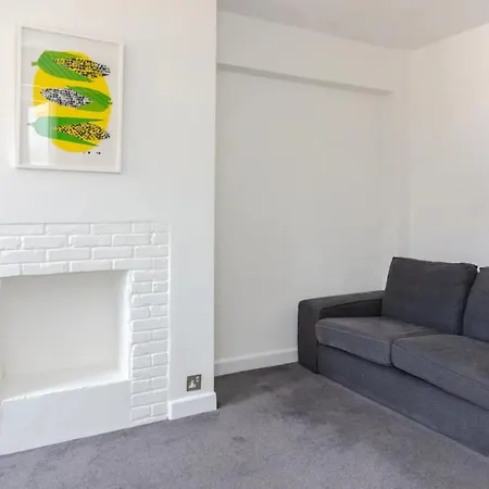 Cosy 1 Bedroom In Earlsfield Sw Apartment *