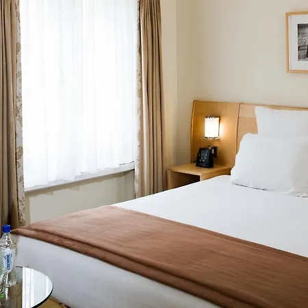 The Mayfair Townhouse - An Iconic Luxury 5* Londra