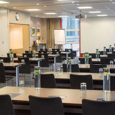 Hilton Canary Wharf 4*