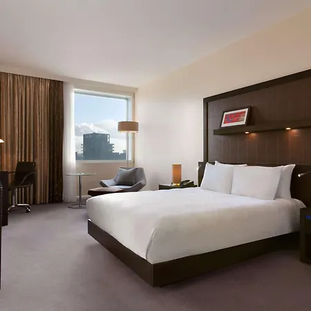 Hilton Canary Wharf 4* Londra