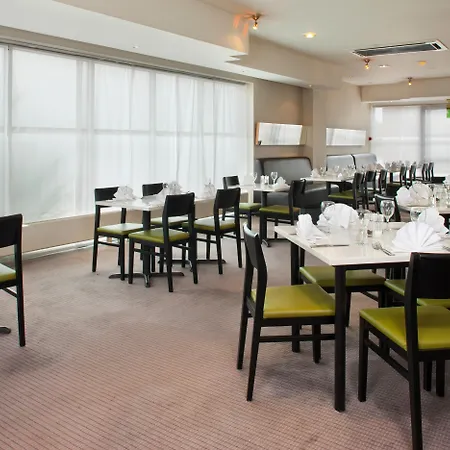 London Cross, An Ihg 4* Brent