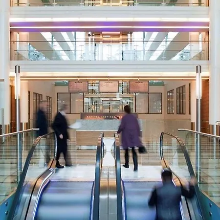 Sofitel London Heathrow Hotel 5*