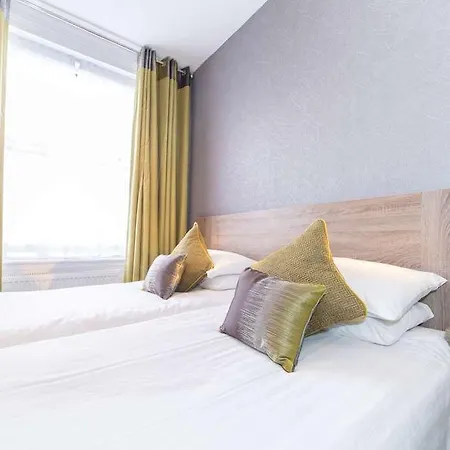 Phoenix Hotel